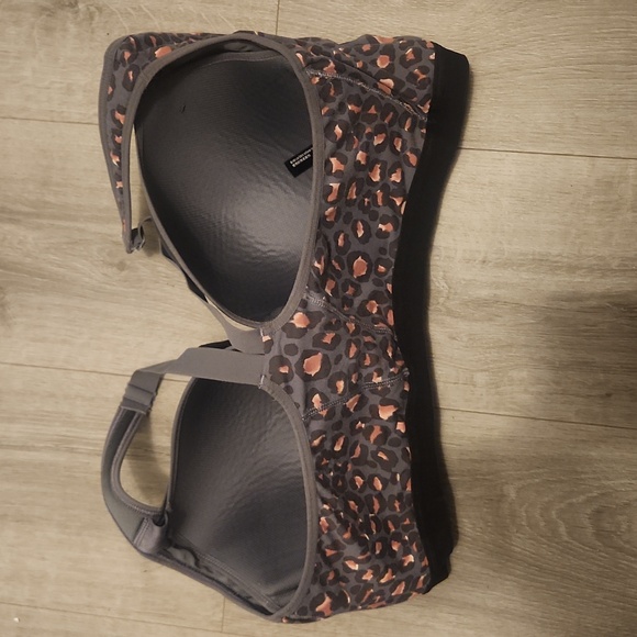 Victoria Secret  Sport Bra 38DDD Animal Print - Picture 6 of 6